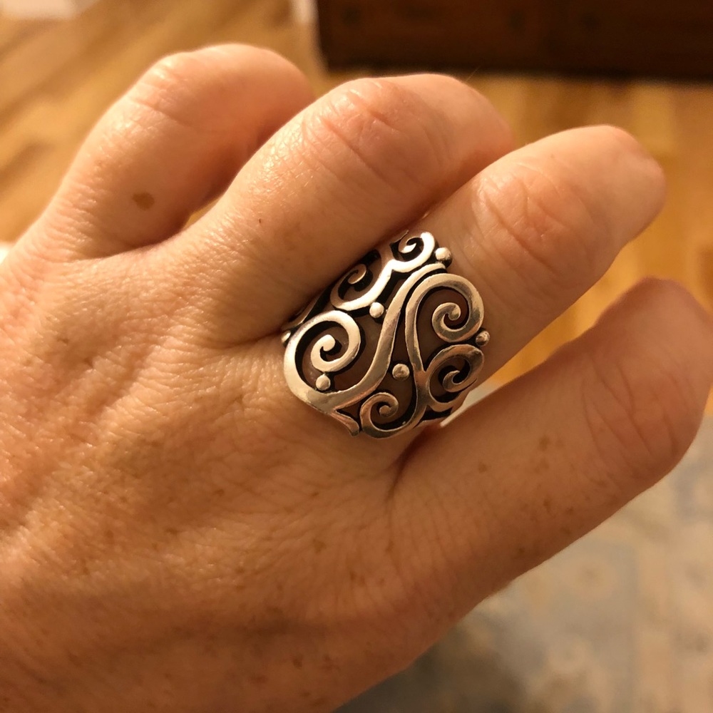 James Avery Scroll Ring